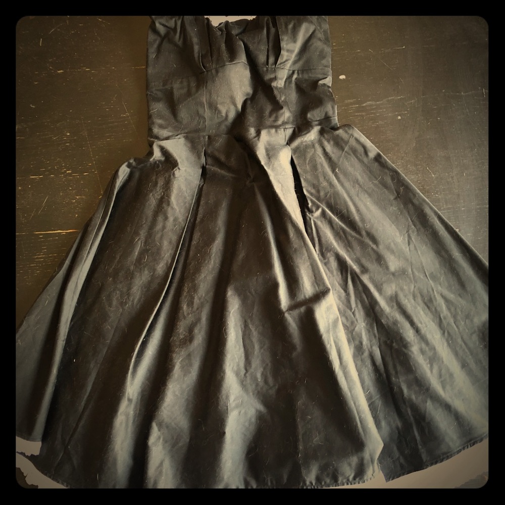 Retro Rockabilly 1950s style full-skirt dress